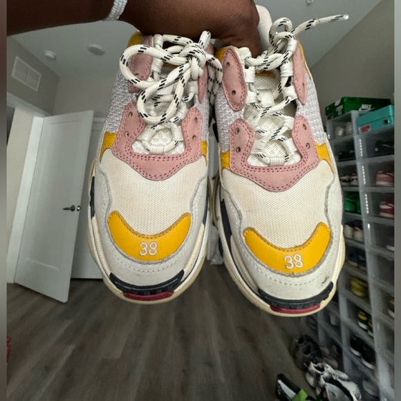 Balenciaga Triple S. Perfect boot for the winter - Picture 2 of 5